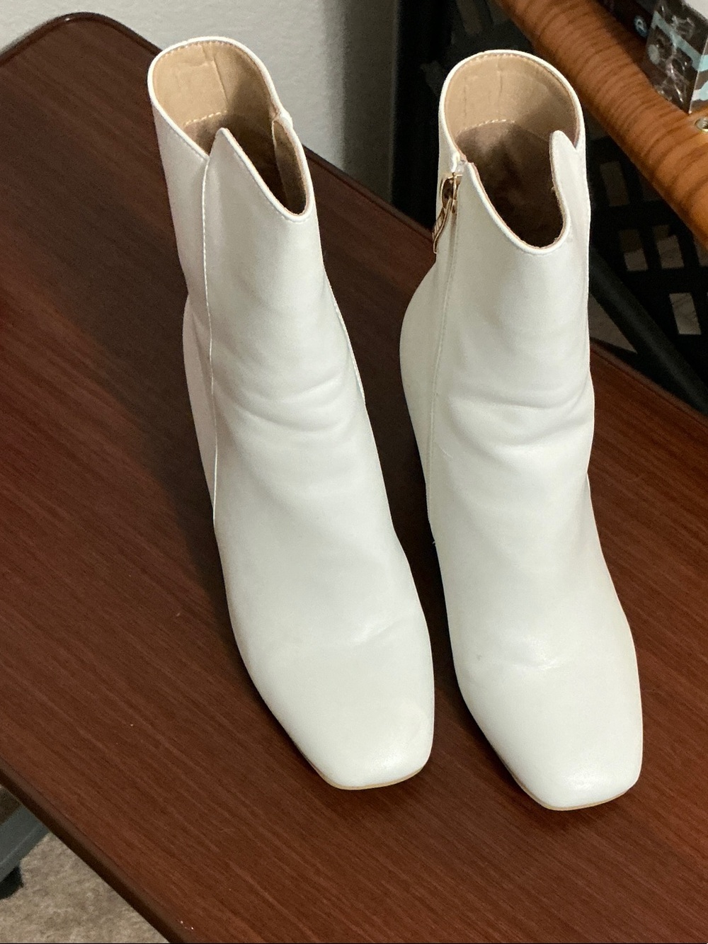 IDIFU White Ankle Booties with Side Zip